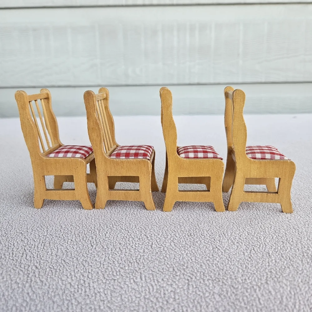 Dollhouse Miniature Dining Room Table 4 Chairs Wood Red Checkered Cushion 1:12